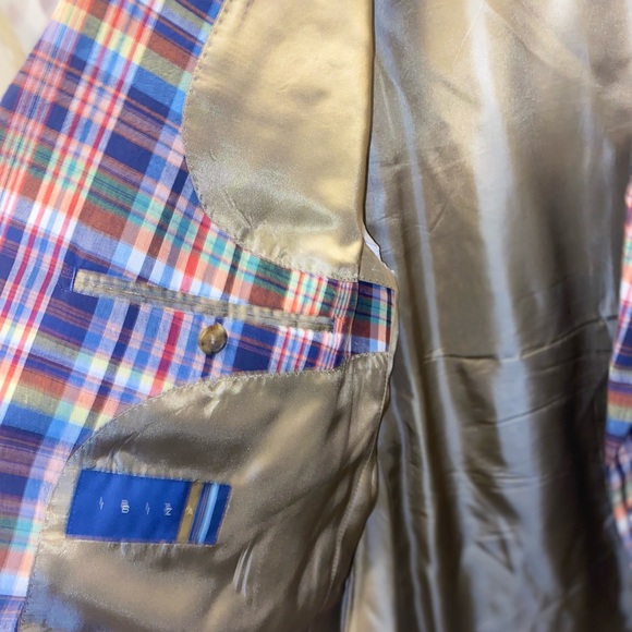 Colorful suit - Picture 2 of 3